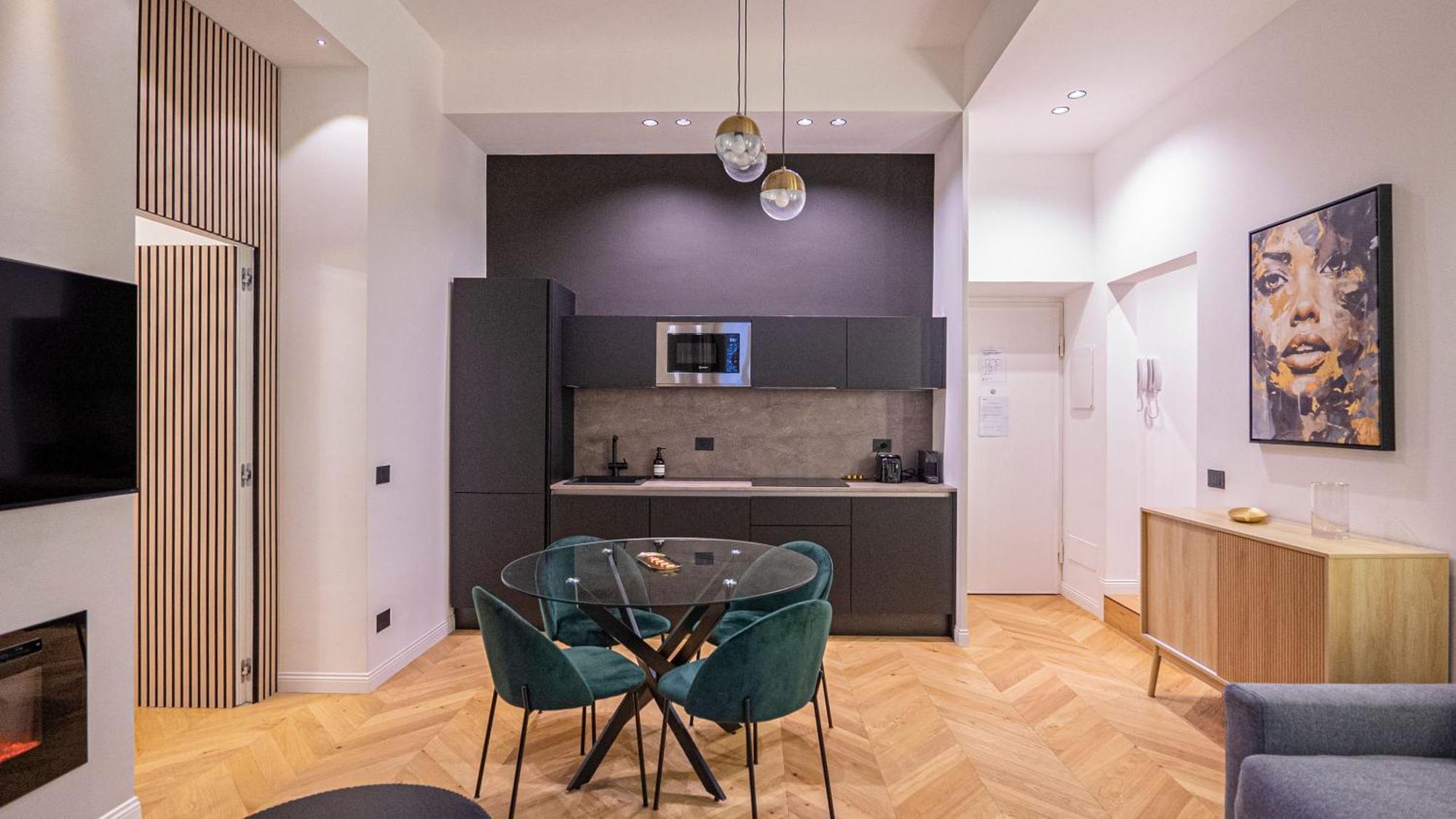 Luxury Near San Pietro Appartamento *